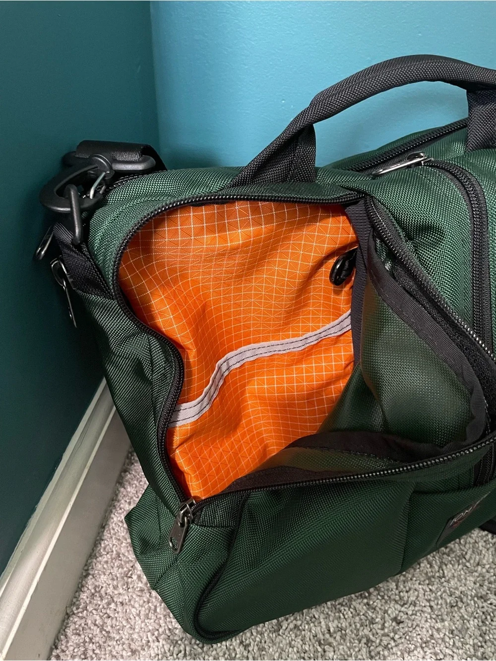 Tom Bihn tom bihn